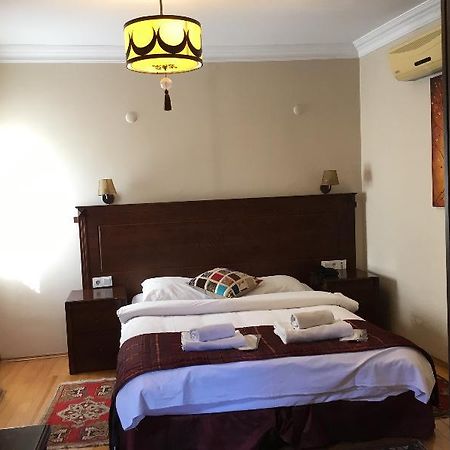 Berce Hotel Istanboel Buitenkant foto