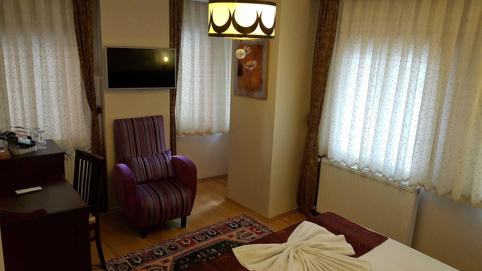 Berce Hotel Istanboel Buitenkant foto
