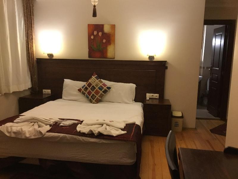 Berce Hotel Istanboel Buitenkant foto