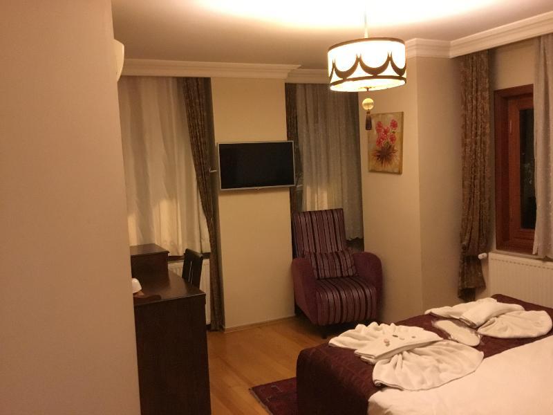 Berce Hotel Istanboel Buitenkant foto