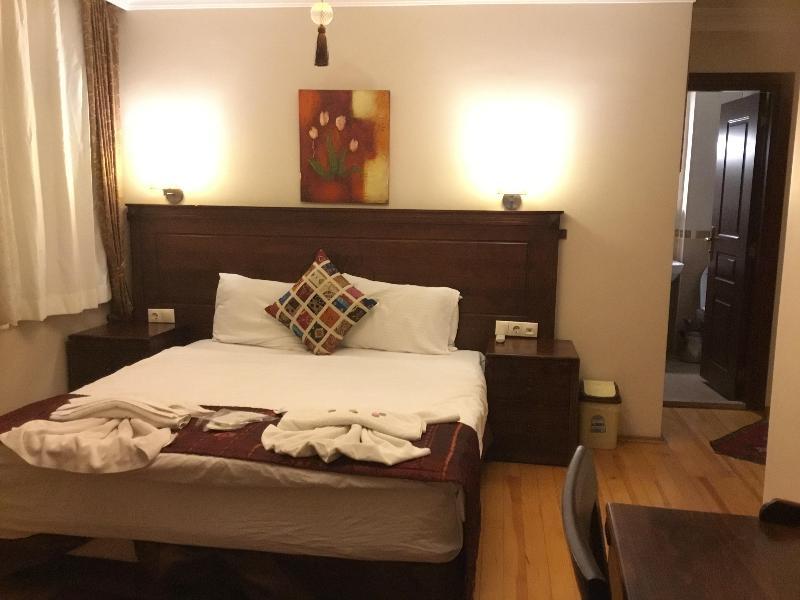 Berce Hotel Istanboel Buitenkant foto